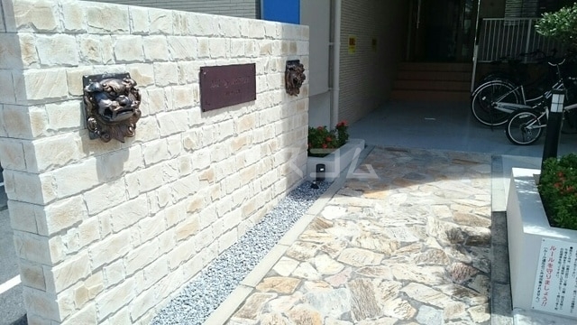 14/20 エントランス