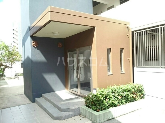 15/21 エントランス