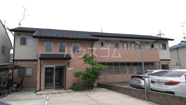 23/30 エントランス