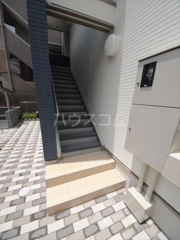 2/8 エントランス