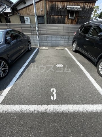 24/30 駐車場