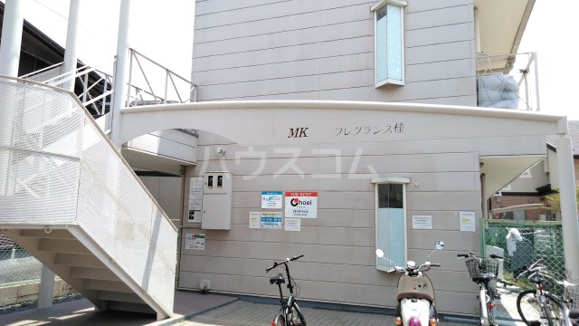 19/26 エントランス