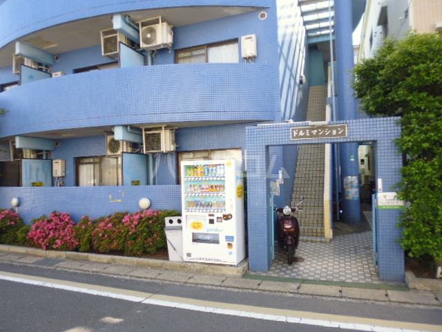 26/30 エントランス