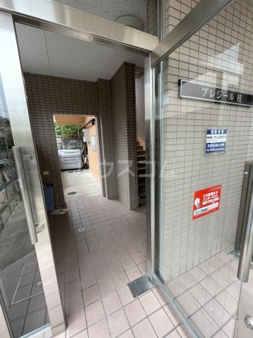 26/30 エントランス