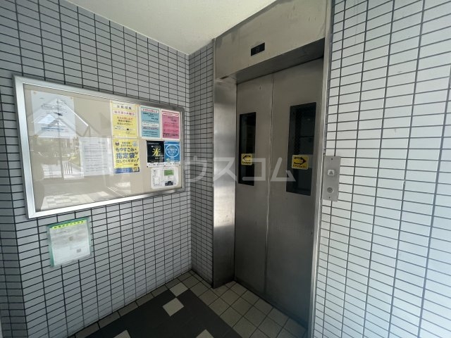 4/5 エントランス