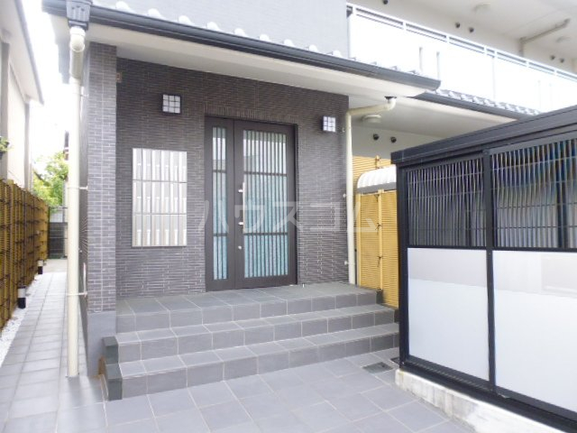 2/4 エントランス