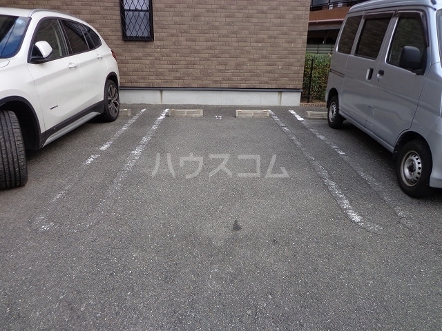 16/26 駐車場