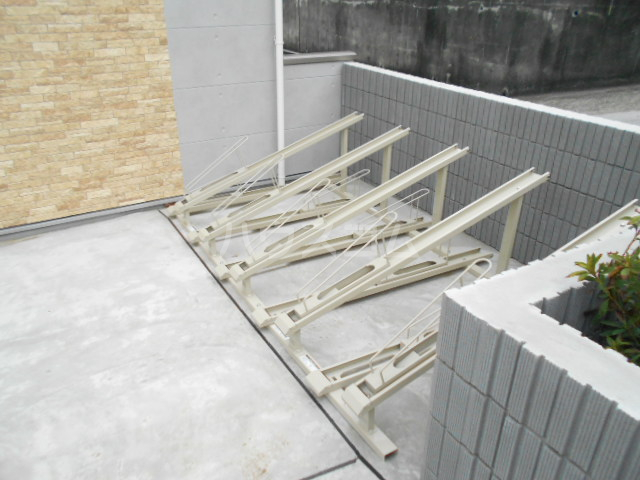 21/28 エントランス