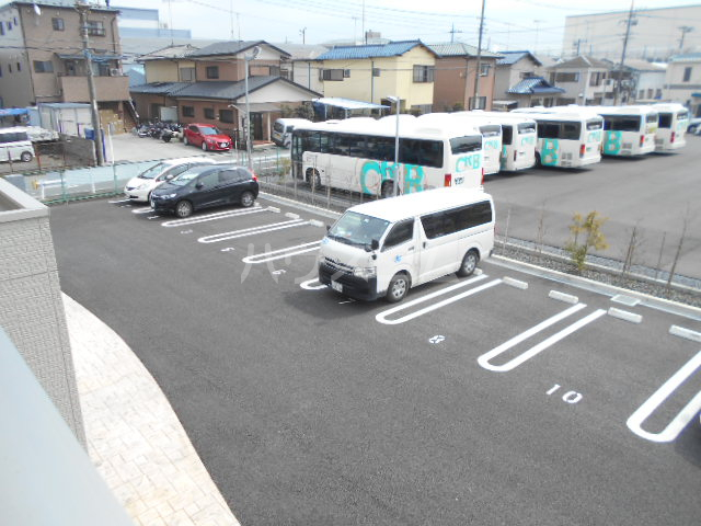 21/28 駐車場