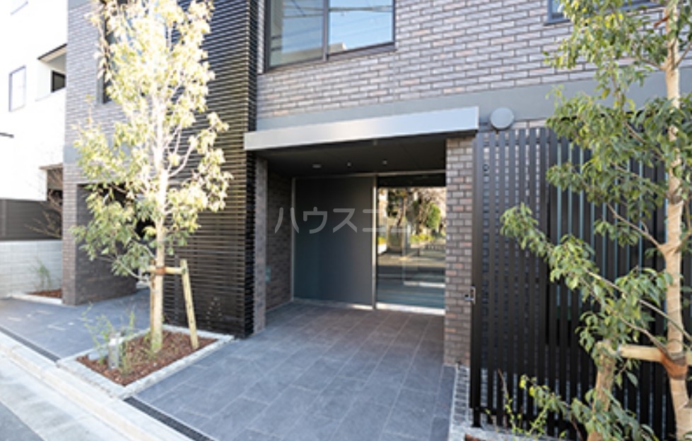 13/21 エントランス