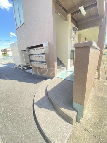 21/29 エントランス