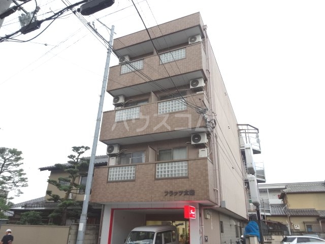 フラッツ太秦の外観
