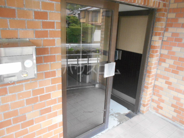 29/30 エントランス