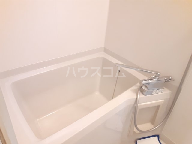13/30 浴室