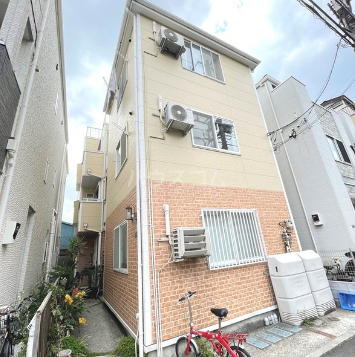 14/14 エントランス