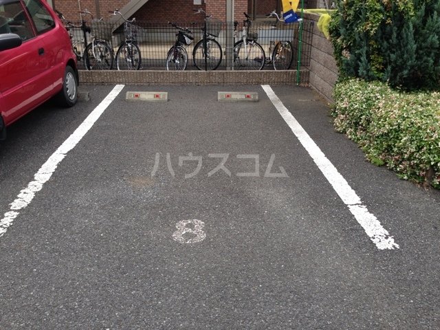 22/30 駐車場