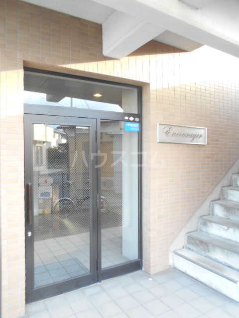 2/3 エントランス