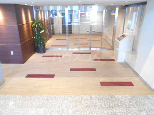 22/29 エントランス