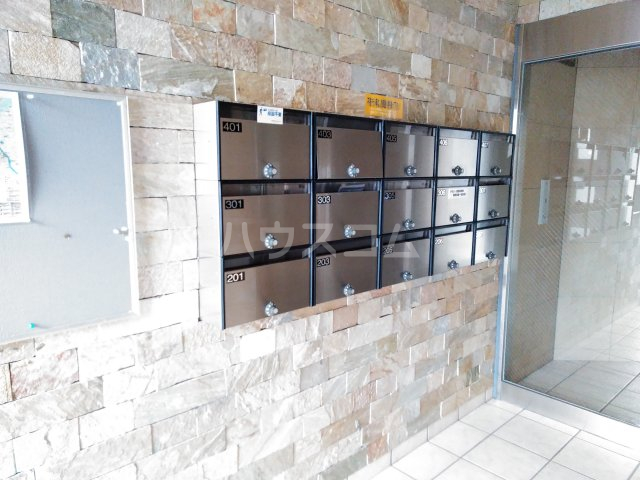 16/26 エントランス