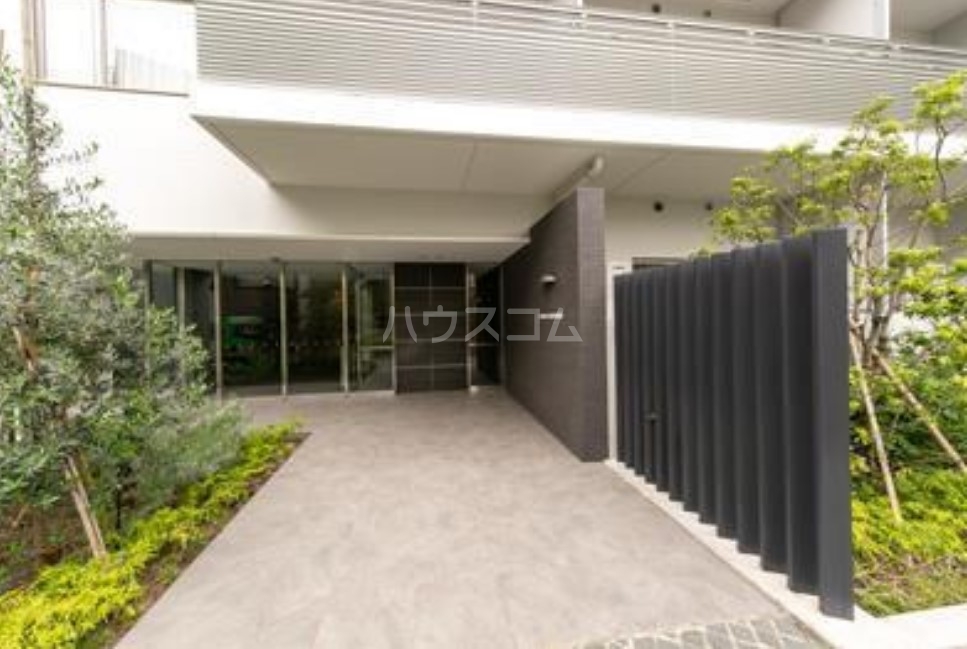 17/18 エントランス