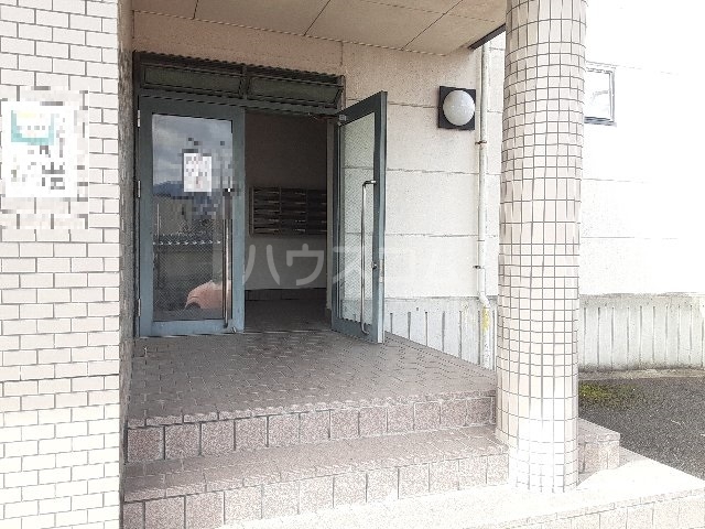 29/30 エントランス