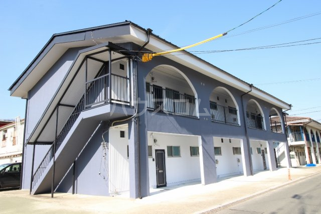 22/27 エントランス