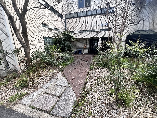 14/23 エントランス