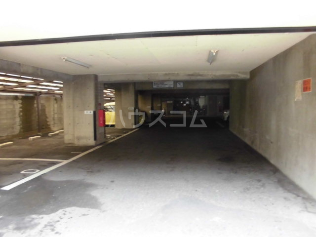 22/30 駐車場