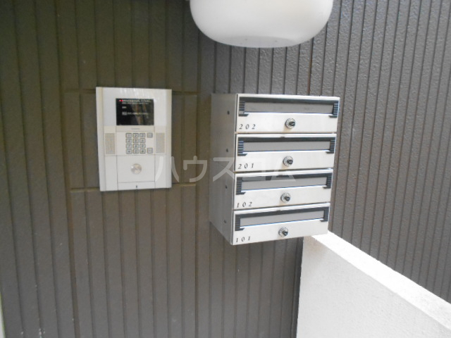 21/30 エントランス