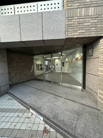 3/4 エントランス