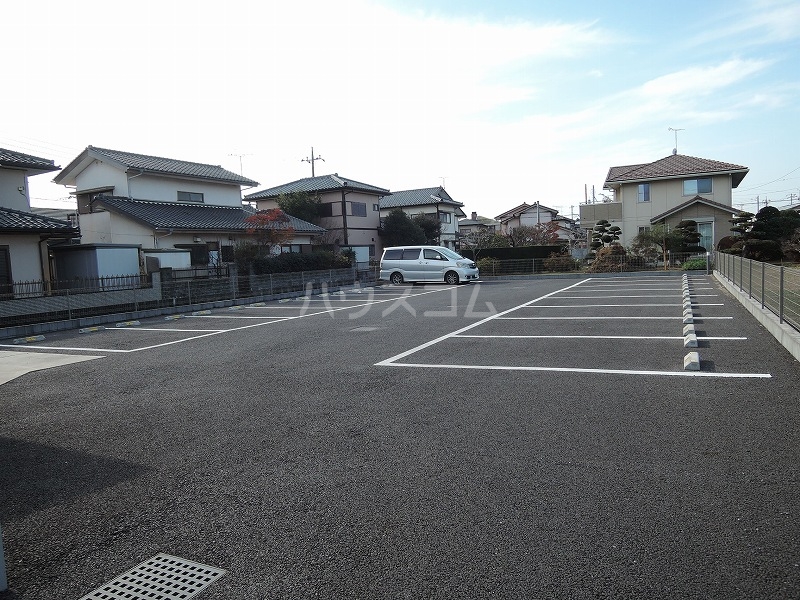 14/17 駐車場