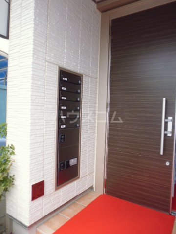 2/3 エントランス