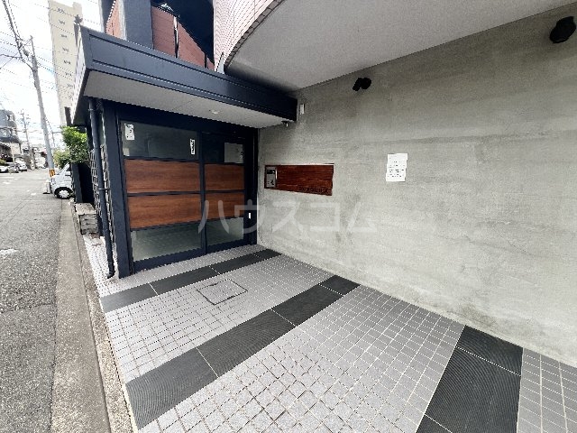 3/4 エントランス