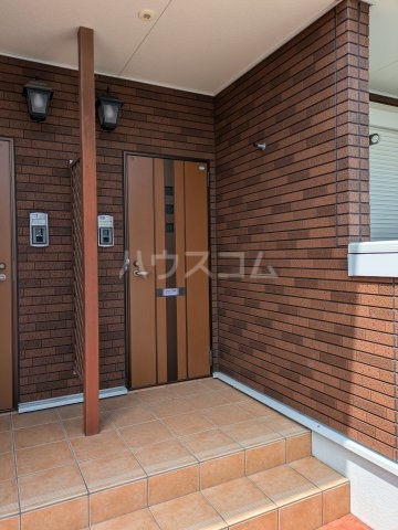 28/30 エントランス