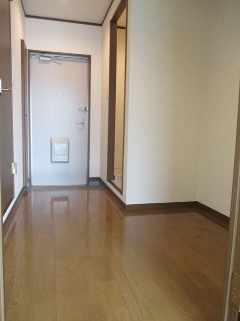 19/25 エントランス