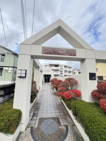 25/30 エントランス