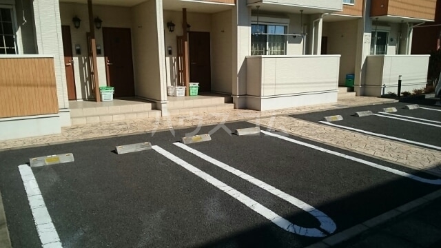 14/20 駐車場