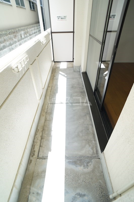 14/28 バルコニー