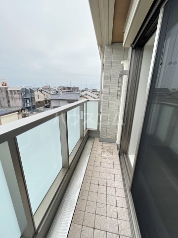 19/30 バルコニー