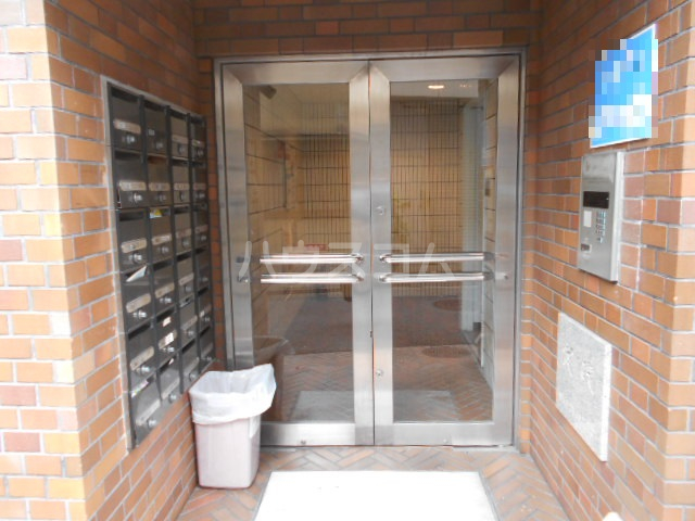 16/24 エントランス