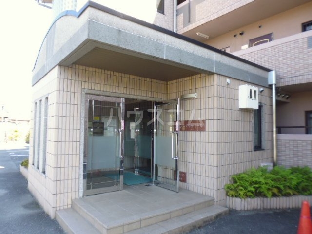 22/30 エントランス