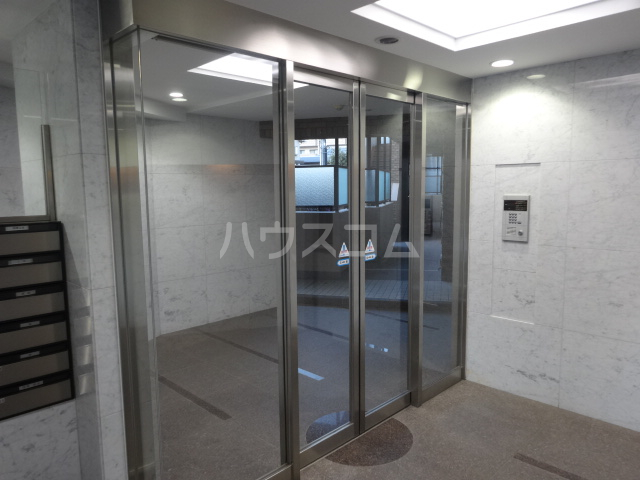 22/30 エントランス