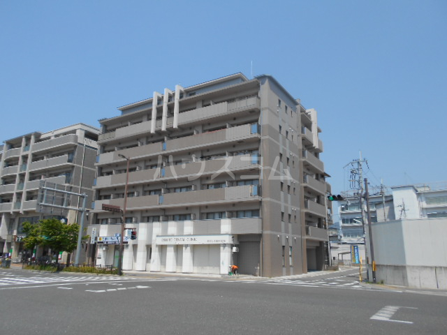 コリドール天神川の外観