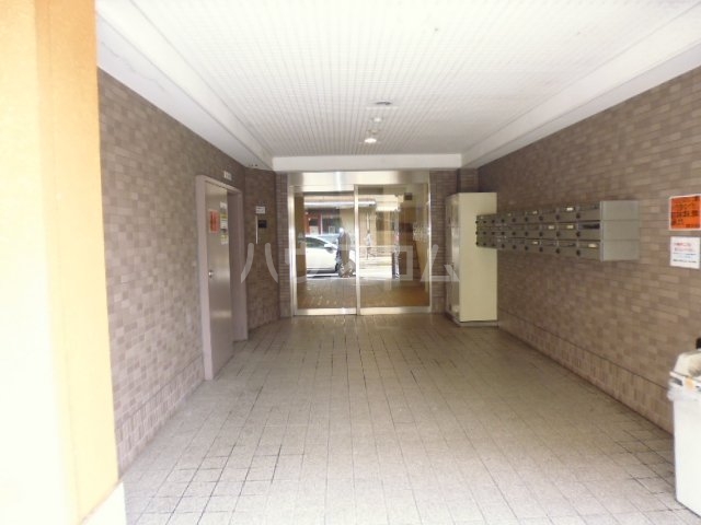 17/28 エントランス