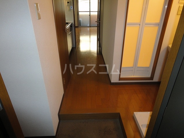 18/28 エントランス