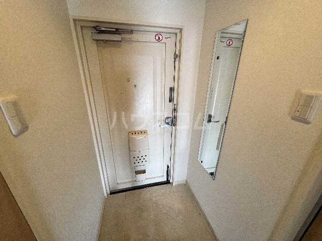 14/30 玄関