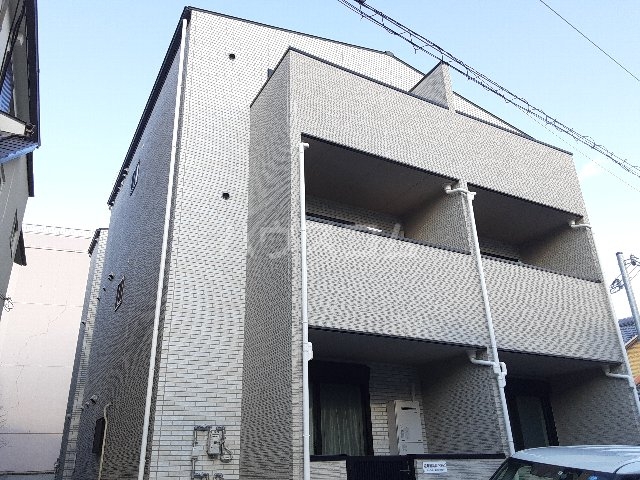 2/4 外観