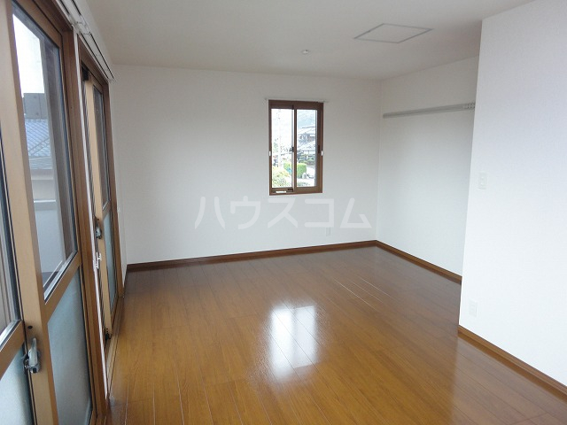 28/30 エントランス