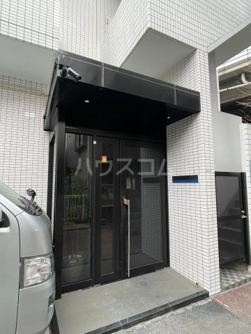 29/30 エントランス