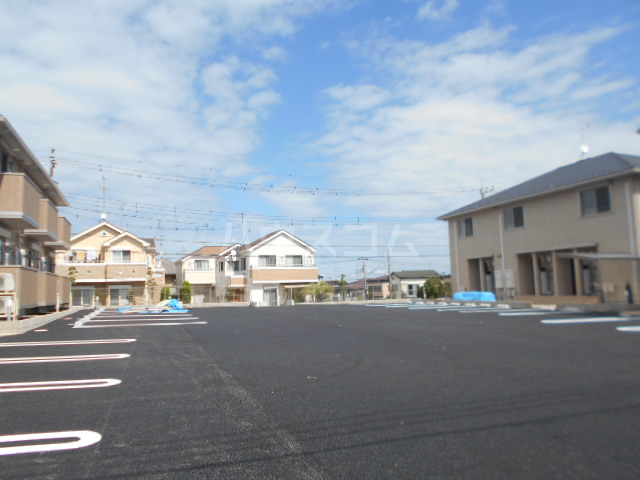 28/30 駐車場